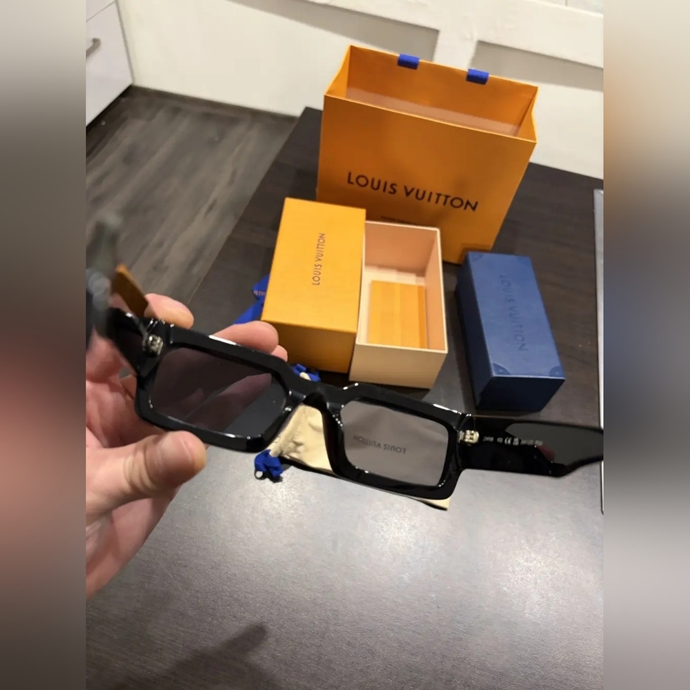 Louis Vuitton Clash Square Sunglasses - Picture 5 of 7